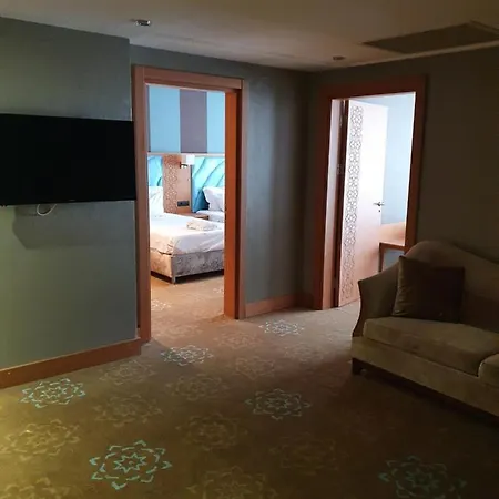 Hotel Esila & 4*